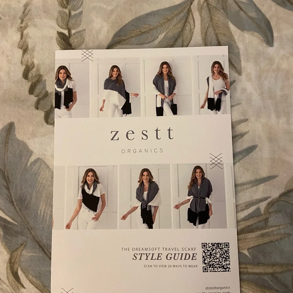 zestt blue striped  Scarf with Cream Edge with travel bag - Picture 2 of 5